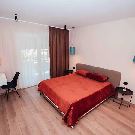 Drago House, City Center Location Apartment